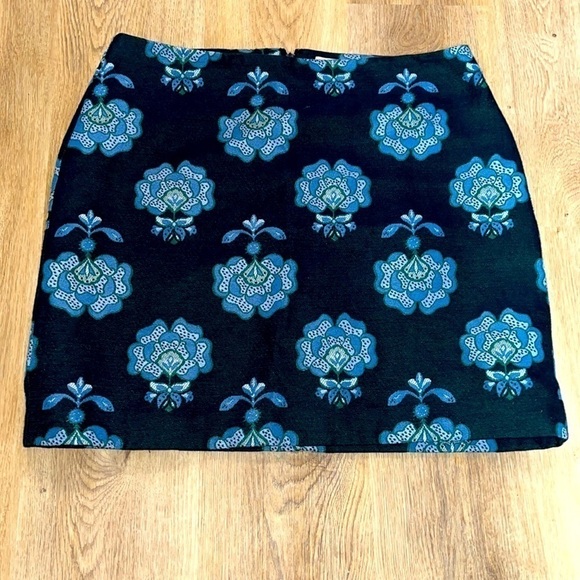 Gorgeous Dark Green Textured LOFT Mini Skirt with Blue Brocade Print 14 - Picture 1 of 5